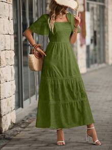 Women's Long Green Dress With English Embroidery, A-Line Silhouette, Square Neckline, Puff Sleeves, And Ruffled Hem. - 橄欖綠 - 查看 1