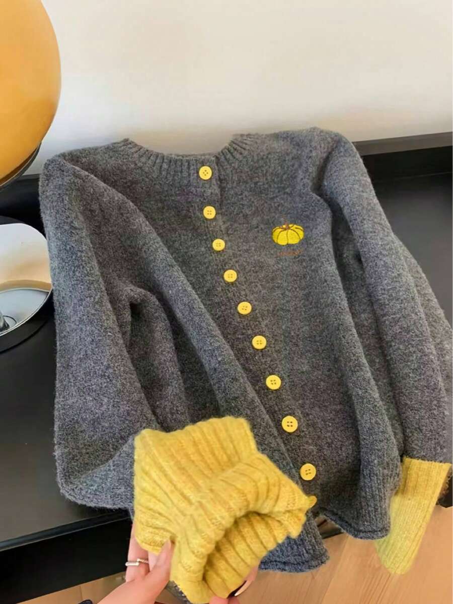时尚撞色针织开衫长袖外套，女士秋冬款，南瓜刺绣，圆领，前襟纽扣，罗纹饰边，休闲风格