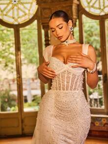 Faeriesty 优雅迷人的闪亮晚礼服，饰以精致的串珠和亮片——薄纱面料上点缀着垂直串珠扇形图案，修身鱼尾廓形 | 适合红毯活动、婚礼招待会、盛大生日派对、夏季度假派对等正式场合，白色春季款 - 白色 - 查看 5