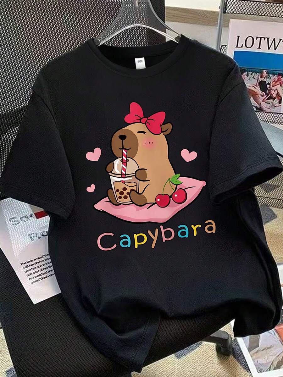 Süßer Cartoon Capybara Muster, niedlicher Schleife Anime Muster, Mädchen Lässig Kurzarm T-Shirt, geeignet für Sommertragen - Schwarz - Übersicht 1