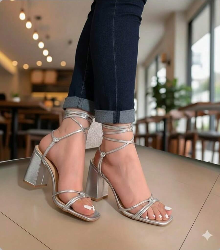 Sandalias negras de tacón grueso con punta cuadrada y cordones para mujer Elegantes sandalias negras de tiras con tacón de bloque y lazo en el tobillo Elegantes sandalias de tacón con cordones y punta cuadrada abierta para mujer - Plateado - Ver 1