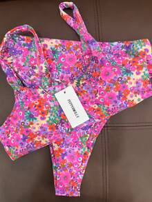 PEPPERMOLLY 全新碎花软杯可调节肩带精致比基尼，女士夏季沙滩时尚泳装套装