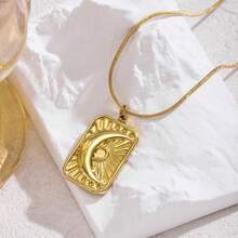 Necklace With A Geometric Moon Pendant In European And American Style, 18K Stainless Steel Collarbone Chain. - Gold -1 - View 2