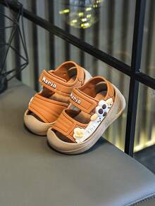 夏季新款儿童凉鞋，时尚包头鞋，男女宝宝均适用，防滑、防踢、耐磨、软底，室内外皆宜，学步必备，卡通婴儿凉鞋 - 棕色 - 查看 5