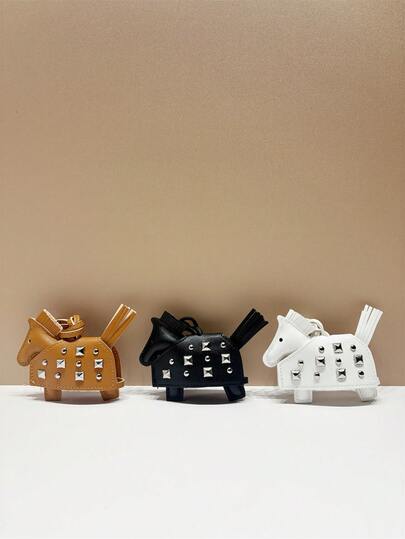 1pc Solid Color PU Fashionable Elegant Chic Minimalist Versatile Cute Animal Rivet Horse Shaped Backpack, Shoulder Bag, Crossbody Bag, Tote Bag, Underarm Bag, Cosmetic Bag, Other Storage Bag, Keychain, Car Pendant, Waist Hanging Decoration, Luggage Tag, Suitable For Couples, Best Friends, Students, Men, Women, Office, Commute, Daily, Date, Holiday, Travel, Business Trip, Ideal Gift For Girlfriend, Mom, Birthday
