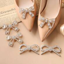 2pcs Shiny Silver Butterfly Shoe Clips, Metallic Mesh Texture, Fully Studded With Rhinestones. Exquisite And Glamorous, Adds Elegant Charm To Footwear