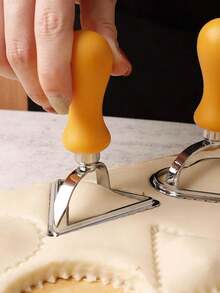 1pc Kitchen Baking Zinc Alloy Triangular Dumpling Mold With Plastic/Wood Handle, Triangular Pasta Cutter Optional