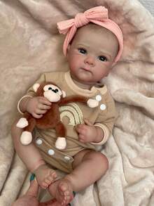 Bettie Doll head 1-4 1个18英寸可爱贝蒂女婴娃娃，全身可水洗，柔软乙烯基材质，栩栩如生，手工涂绘，防水柔软触感，包含服装、奶瓶、安抚奶嘴，是送给家人的收藏礼物和纪念品 | 逼真的儿童娃娃 | 细节逼真，重生娃娃 - 彩色 - 查看 9
