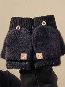 一双女士翻折半指白色毛绒手套，露指设计，加厚保暖，适合学生秋冬季书写和骑行，加厚针织露指设计，支持触屏操作，休闲腈纶纤维