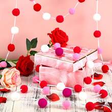 3 piezas Guirnalda de bolas de colores para el Día de San Valentín, corona de bolas de fieltro rojo, decoración de tela romántica para la habitación, decoración festiva para crear ambiente del Día de San Valentín