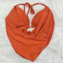 Heart-Shaped Halter Neck Cropped Top With Tie Closure And Open Back, With Padded Cups. - 珊瑚橙 - 查看 1
