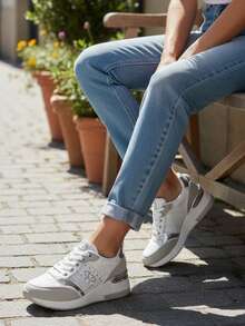Modische, vielseitige Plateausneaker mit Farbblöcken - Beige - Übersicht 1