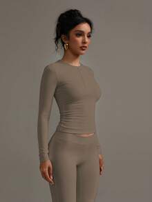 XLLAIS Women's Fashionable Zip Collar Solid Color Tight Fit T-Shirt, Stretchy Long Sleeve Casual Sports Top - Brown - View 2