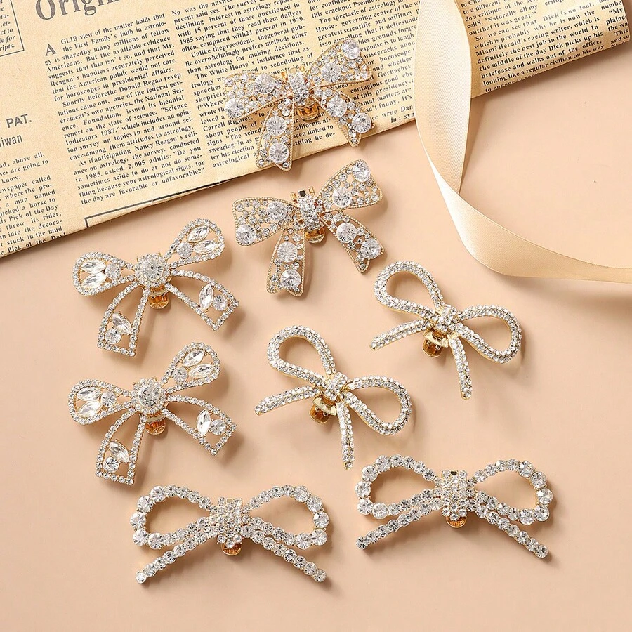 2pcs Shiny Silver Butterfly Shoe Clips, Metallic Mesh Texture, Fully Studded With Rhinestones. Exquisite And Glamorous, Adds Elegant Charm To Footwear