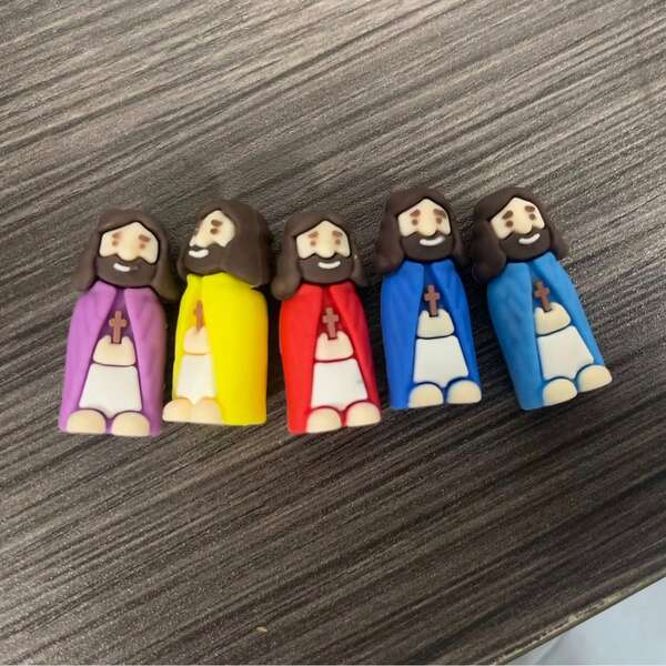 10/5pcs Mini Jesus Statue, Pocket Cross Jesus Mini Model, Religious Party Favors, Communion Souvenirs, Christian Gifts, Suitable For Mini Landscape Decoration, Mini Scene Decoration, Desktop Decoration, Home Decor, Art Crafts, Classroom Rewards, Back To School, Birthday, Party, Valentine''s Day, Easter Gifts [Assorted] [Assorted]