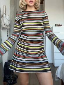 新款时尚优雅条纹休闲撞色滚边圆领长袖短款连衣裙，适合日常穿着、夜间外出、度假、派对、早午餐等场合。 - 彩色 - 查看 3