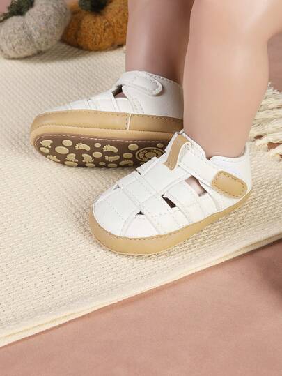 1 Đôi dép sandal unisex trơn màu đơn giản thiết kế móc và vòng, thoáng khí và thoải mái cho bé từ 0-1 tuổi, thích hợp cho mùa hè