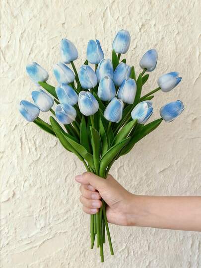 1/8 باقة زهور زنبق أزرق تدرجي أنيق - مصنوعة من مادة البولي يوريثان، هذه الزهور الاصطناعية لها تفاصيل واقعية عالية. مناسبة لديكور غرفة النوم وغرفة المعيشة