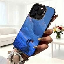 Cubierta de telefono con diseño de paisaje azul cielo nubes y personas caminando en campo de flores color azul profundo para uso diario en cafeterias y salas de estar - Negro - Ver 6