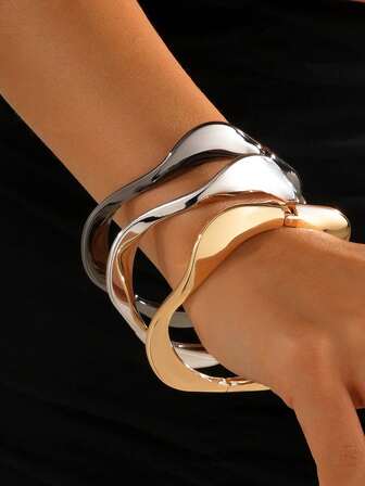 1 件光滑多边形几何波浪优雅手链饰品，适合日常佩戴和搭配。适合送给闺蜜、参加派对、约会、节日、晚宴、大型活动等场合。