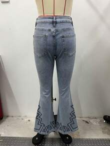 Jeans acampanados bordados y lavados con ajuste Elastic, adecuados para usar y desgastarse todos los días, para mujeres