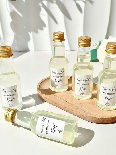 30pcs 2oz Wedding Mini Liquor Bottles Party Cups, 60ml Clear Plastic With Screw Caps, "Take A Shot We Tied The Knot" Sticker For Wedding, Bridal Shower, Gender Reveal Party Favors, Celebration Essentials, Decorative Bottle, Sturdy Construction
