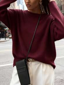 新款女装纯色圆领长袖薄款设计，时尚优雅秋冬款式，内搭羊毛套头衫