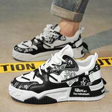 2025新款男士休闲鞋、运动鞋、休闲运动鞋。由于尺码偏小，建议选购大一码。