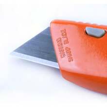 Klein Tools 44124 | Cuchillas de repuesto para navajas de uso general | Acero resistente con filo rectificado de triple borde | Herramientas| Navajas| Paquete de 10 piezas | Compatibles universalmente - / - Ver 4