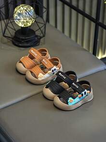 夏季新款儿童凉鞋，时尚包头鞋，男女宝宝均适用，防滑、防踢、耐磨、软底，室内外皆宜，学步必备，卡通婴儿凉鞋 - 棕色 - 查看 6