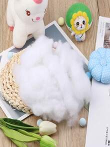 1件750克高品质填充物，超细羽绒棉，真空压缩丝棉，聚酯纤维填充物，适用于枕头、靠垫、编织娃娃、钩编、工艺品、毛毡、填充物、艺术与手工艺品、DIY填充物、毛绒玩具、枕头填充物，也适用于猫窝、狗窝、豆袋沙发等。 - 彩色 - 查看 3