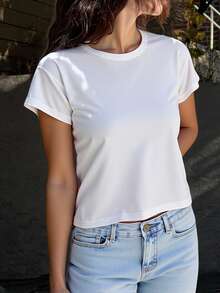 DAZY 纯色圆领修身短袖打底女式T恤 夏季学院风上衣 - 白色 - 查看 2