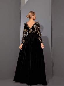Mgiacy, A Luxurious, Shimmering Mid-Rise, Gathered-Waist, Long-Sleeved, Velvet, Flared Maxi Dress - Black - View 2