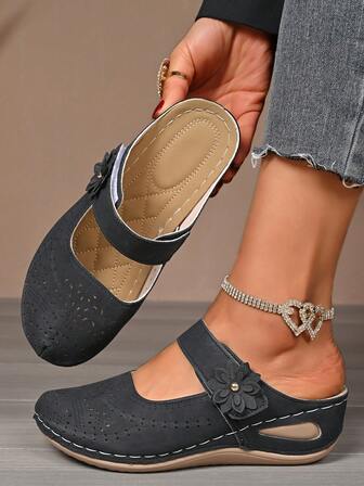 รองเท้าแตะสไลด์ชายหาดส้นเตารีดลายดอกไม้ไซส์ใหญ่พิเศษ พื้นหนา รองเท้าผู้หญิงปลายปิดฤดูร้อนใหม่ปี 2025