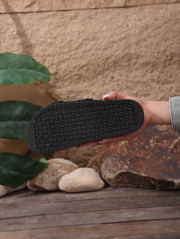 Color beige suave con una sensación delicada, diseño de doble hebilla de moda para un ajuste fácil, suela esponjosa que se siente como caminar sobre nubes, extremadamente cómoda para uso diario, estar en casa o. También disponible en rosa, negro y azul para seleccionar. - Negro - Añade 10