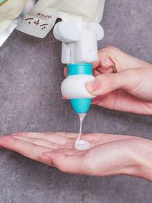 2pcs Replacement Shower Gel Dispenser, With Inverted Hanging Hook Replacement Bottle, Flow Adjustable Function, Suitable For Shampoo And Body Wash Refill Container, Bathroom Accessory