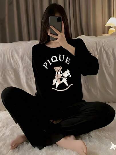 PIQUE くま 木馬 プリント パジャマ レディース 秋冬 ほのぼの 長袖 部屋着 女性 黒 ルームウェア 癒し インナー パジャマ 安らぎ