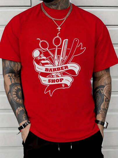 Gráficos alusivos a barbería con tijeras peine navaja y frasco clásico que transmiten la pasión y el arte del cuidado masculino en un estilo auténtico y urbano camiseta de hombre 100% algodón 220g