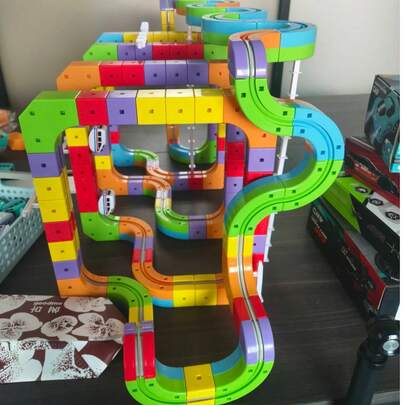 32/48/88pcs Flexible Racing Track Set With Electric Train And Traffic Signs, DIY Children Track Set Toy, Suitable For 3-8 Years Old Boys And Girls, Birthday Party Gift