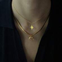 Necklace In 18K Titanium Steel, Double Layer, Fade-Resistant, Modern And Exclusive Jewelry With A Moon And Star Design. - 金色 - 查看 3