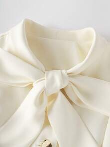 维多利亚风格女士蝴蝶结领长袖文艺复兴衬衫上衣，女士秋季纯色款，前开襟纽扣，假口袋，上衣。情人节。新年。 - 杏色 - 查看 4