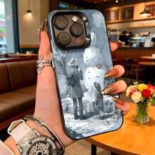 Cubierta de telefono con diseño de invierno azul claro con hombre y niño jugando con muñeco de nieve para iPhone 14 Pro Max funda protectora estilo vintage ideal para uso diario en cafeterias y salas de estar - Negro - Ver 2