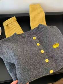 时尚撞色针织开衫长袖外套，女士秋冬款，南瓜刺绣，圆领，前襟纽扣，罗纹饰边，休闲风格