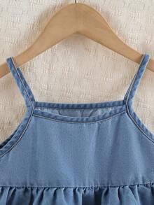 2件套女童休闲Y2K复古风荷叶边吊带背心和破洞牛仔裤套装，适合公园、旅行、海滩、生日派对、街头摄影、春夏穿着。 - 中等水洗藍 - 查看 4