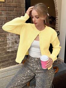 Women's Casual Solid Color Single Breasted Cropped Cardigan, Butter Yellow - Yellow - View 2