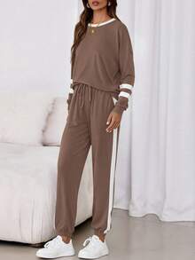 PRETTYGARDEN Women Fall 2 Piece Lounge Outfit Long Sleeve Tops High Waisted Jogger Pants Set Spring Travel Clothes Tracksuit New Years Valentine Vacation Outfit For Women - 深卡其 - 查看 4