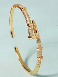 1 件女士独特设计扣环手镯，铜锆石镶嵌电镀