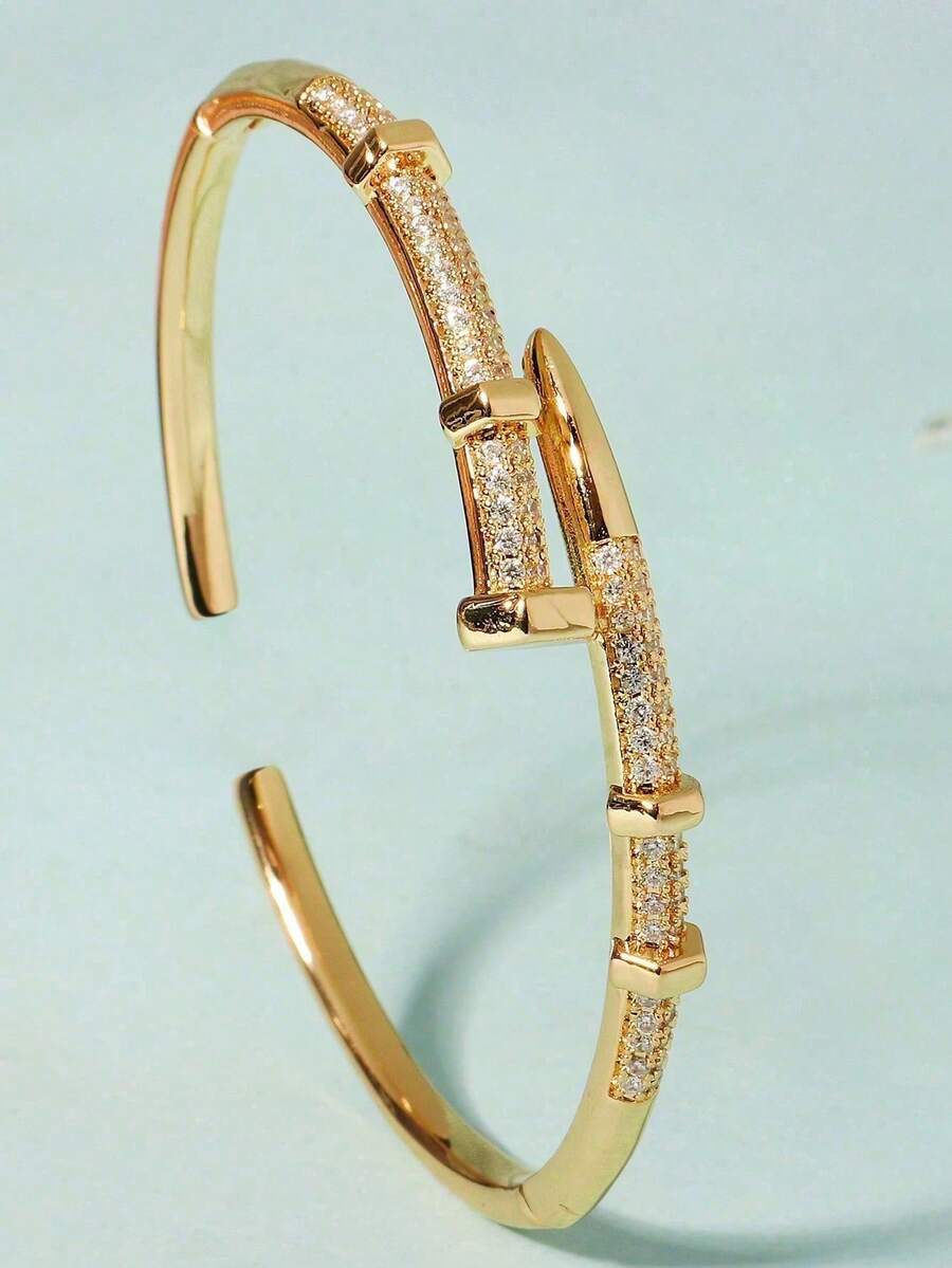 1 件女士独特设计扣环手镯，铜锆石镶嵌电镀