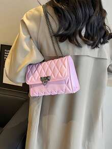 Vintage-Inspired Quilted Crossbody Bag With Chain Strap & Turn-Lock Closure - Structured Mini Square Purse In Solid Color For Underarm Shoulder Carry, Retro Style Day-To-Night Versatile Bag.This Vintage-Inspired Quilted Crossbody Bag Features A Chain Strap And Turn-Lock Closure, Designed As A Structured Mini Square Purse In Solid Color For Underarm Shoulder Carry, Perfect As A Retro Style Day-To-Night Versatile Bag. Quilted Crossbody Bag, Chain Strap Purse, Vintage Shoulder Bag, Mini Square Bag, Turn-Lock Closure, Underarm Purse, Retro Style Bag, Day To Night Bag, Structured Handbag, Solid Color Bag, Compact Purse, Versatile Crossbody, Antique Style Bag, Evening Bag, Casual Shoulder Bag, Going Out Purse, Women's Accessory.Bestseller In Multi-CompartmentWomen Shoulder Bags - 粉色 - 查看 5