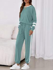 PRETTYGARDEN Women Fall 2 Piece Lounge Outfit Long Sleeve Tops High Waisted Jogger Pants Set Spring Travel Clothes Tracksuit New Years Valentine Vacation Outfit For Women - 果綠 - 查看 4
